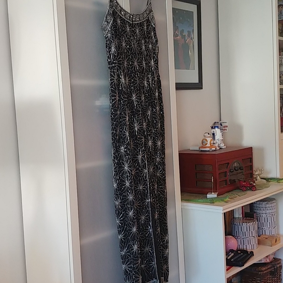 Hand sewn beaded evening gown - Picture 2 of 4